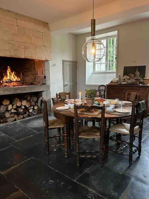 Charming 18Th Century Chateau, Near Bayeux In Calvados, Normandie Livry  Ngoại thất bức ảnh